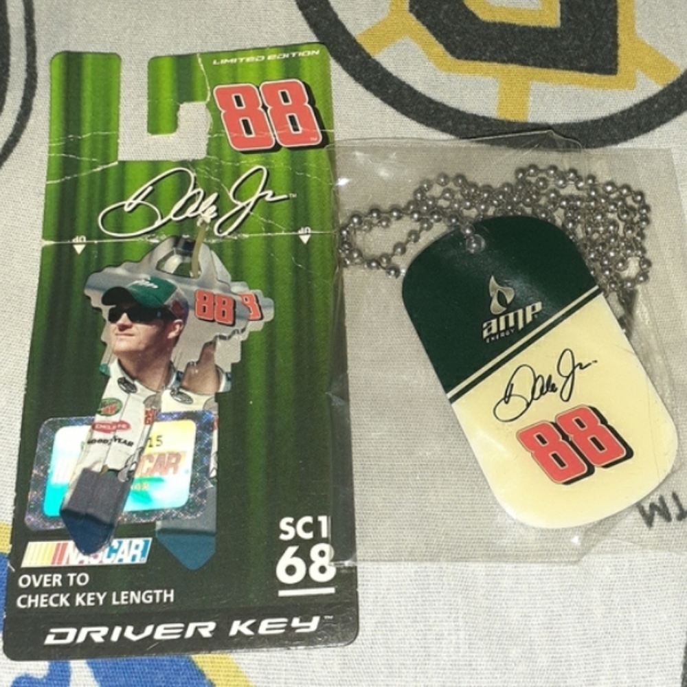 New Dale Earnhardt Jr Dog Tag Necklace Key Nascar